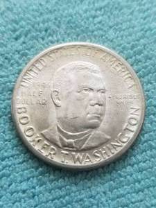 lot 402 image: 1946 Booker T. Washington half dollar