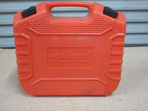 lot 15 image: HORUSDY HOLE SAW SET IN CASE, FROM 34 HOLE SAW TO 6