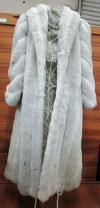 lot 60 image: FUR COAT, SOME DISCOLORATION, PREVIEW RECOMMENDED