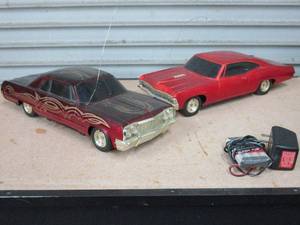 lot 36 image: RADIO SHACK REMOTE CONTROL 64 IMPALA LOWRIDER W HYDROLICS &amp RADIO SHACK REMOTE CONTROL 67 IMPALA SS W HYDROLICS, ONLY 1 RC BATTERY PACK, NO REMOTES