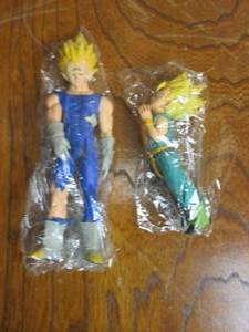 lot 71 image: DRAGONBALL Z SUPER SAIYAN VEGETA FATHER &amp SON PVC ACTION FIGURES