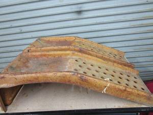 lot 50 image: STEEL CAR RAMPS