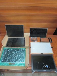 lot 86 image: VARIOUS COMPUTER SCREENS READY FOR INSTALLATION (SCREEN ONLY), SEE PICS