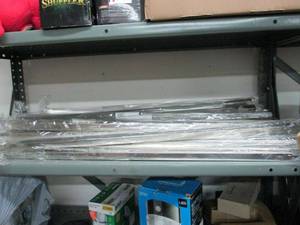 lot 125 image: GENEROUS AMOUNT OF TOWEL RODS