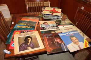 lot 31 image: Vinyl Albums and 45s Collection, see pictures