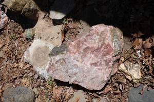lot 191 image: Landscape Mineral Rock (10-20 Lbs.) - Granite with what appears to be Mica. Please preview, we are not experts