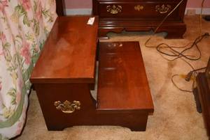 lot 149 image: Cherry Bed Step Stool