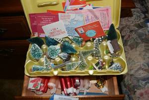 lot 117 image: Liberty Falls Tiny Pewter Figurines, and Taper Candles