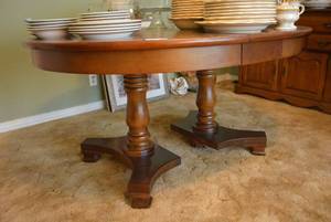 lot 129 image: Dining Table 58 Long (Includes one Leaf) x 4 Ft. Wide, Plus another 10 Leaf, Base Latches Together without Leaves
