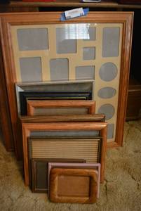 lot 84 image: Picture Frames