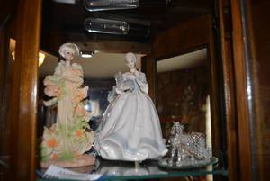 lot 77 image: Glass Horse, Porcelain Lady in White Dress and Pink Flowers Music Box, Peach Colored Angel Figurine