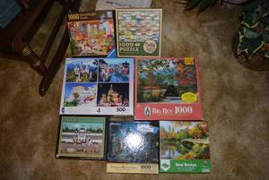 lot 73 image: Puzzle Collection, see pictures