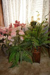 lot 55 image: Artificial Pink Roses and More Flower Arrangements