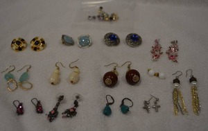 lot 219 image: (20) Pairs of fashion earrings. Assorted styles and materials.