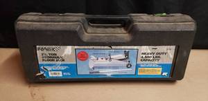 lot 40 image: Rally 2 12 Ton Hydraulic Floor Jack w Case - 4,500 lb Capacity