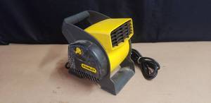 lot 57 image: Stanley Pivoting 3-Speed Blower Fan