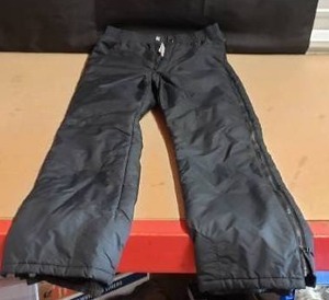 lot 213 image: Obermeyer Ski Pants - Size XL
