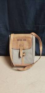 lot 218 image: Natural Talents Ltd Twotone Farm Canvas & Leather Insulated Bag