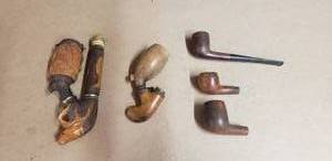 lot 242 image: Lot of 5 Vintage Pipes