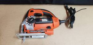 lot 372 image: Black & Decker Variable Speed Jig Saw - Model JS660