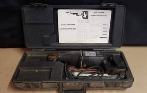 lot 374 image: Craftsman Industrial Reciprocating Saw w Extra Blades & Case - Model 900.271221