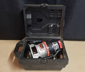 lot 376 image: Craftsman 1 14 HP Router w Case & Instructions - Model 315.17560