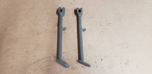 lot 335 image: Lot of 2 Honda CT70Trail 70 Sand Blasted & Primed Kick Stands