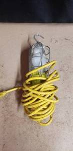 lot 396 image: Hanging Work Light