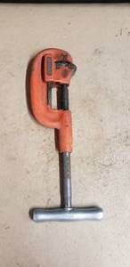 lot 403 image: Ridgid No. 2A Pipe Cutter