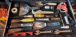 lot 414 image: Lot of Miscellaneous Tools -Wrenches, Putty Knives, Chisel, PVC Cutter & More
