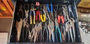 lot 419 image: Lot of Miscellaneous Tools -Wrenches & Pliers