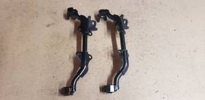 lot 475 image: Lot of 2 Honda CT70Trail 70 Foot Peg Assembly Bars
