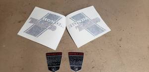 lot 516 image: Honda CT70Trail 70 Decal Kit (1970-1971)