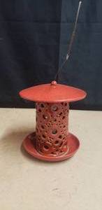 lot 567 image: Bird Feeder