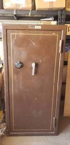 lot 4 image: Browning ProSteel Gun Safe - Combo Provided w Sale