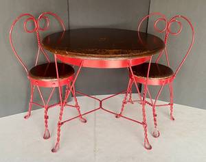 lot 9 image: Vintage Doll or Salesman Sample Wrought Iron Ice Cream Parlor Chairs and Table