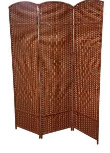 lot 113 image: Wicker Room Divider