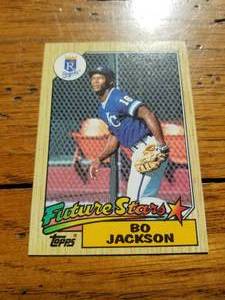 lot 18 image: Bo Jackson Topps baseball rookie card