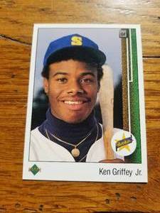 lot 100 image: Ken Griffey Jr 1989 Upper Deck rookie card