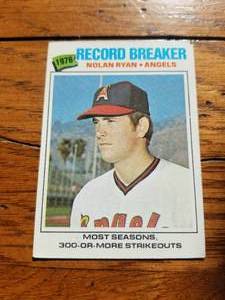 lot 132 image: Nolan Ryan 1977 Topps baseball card