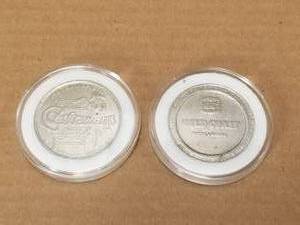 lot 45 image: Selection of 2 gaming coins - Castaways and Gold Coast