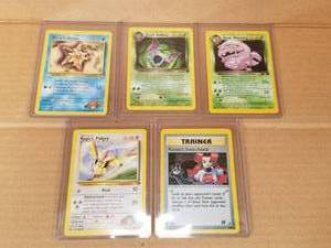 lot 61 image: Selection of Pokemon cards