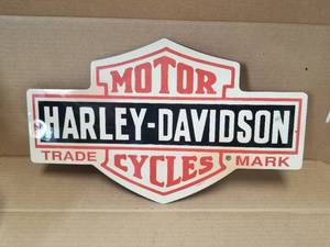 lot 41 image: Harley Davidson metal sign