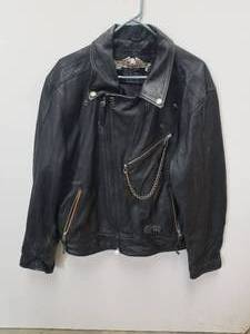 lot 90 image: Harley Davidson black leather jacket - size xl - very nice