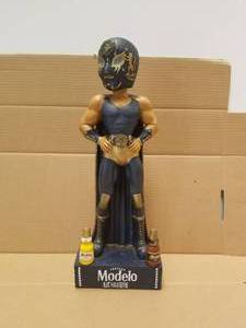 lot 112 image: Modelo Beer advertisement statue - 18