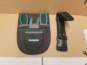 lot 118 image: Commercial Electric tool set with pouch and belt