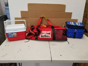 lot 164 image: Selection of Coolers