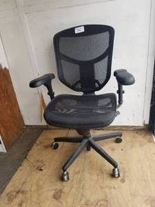 lot 92 image: Office Chair
