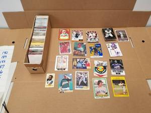 lot 183 image: Selection of Football, Baseball, Basketball, and Hockey cards