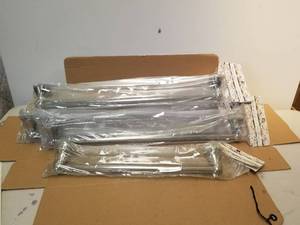 lot 233 image: Selection of towel rods - 6 at 24 and 1 at 18